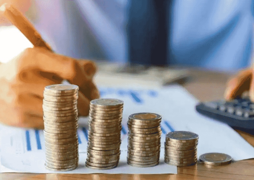 告别单边贬值！人民币 2025 年逆袭破 7，2026 走势