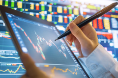 央行:将继续坚持市场在汇率形成中的决定性作