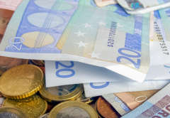 法政局缓解但预算危机暗藏,欧元恐藏致命危机