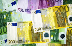 国际贸易紧张情绪有所缓解 美元指数小幅收涨